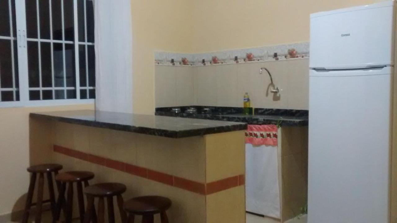 Chale No Condominio Verde Mar Na Praia Da Cocanha Caraguatatuba Bagian luar foto
